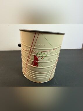 Vintage Bromwell's 5 Cup Measuring Flour Sifter Tin Crank Handle Farmhouse Decor